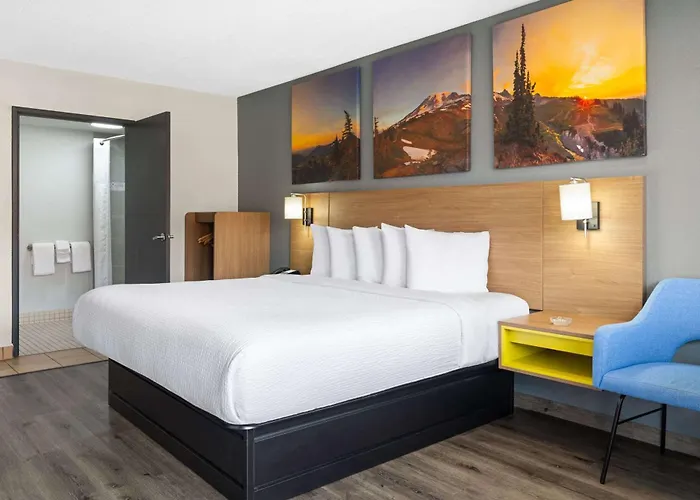 Hotel Days By Wyndham Worthington 2*
