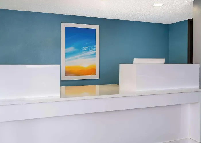 Days By Wyndham Worthington Hotel 2*