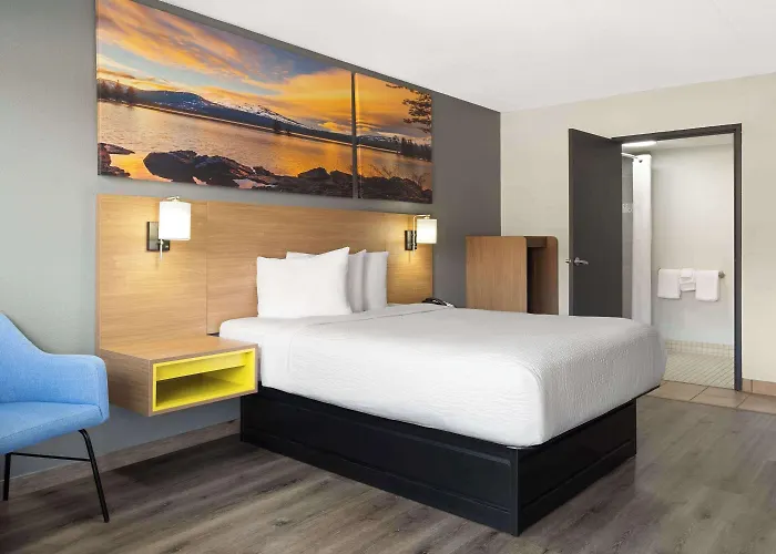 Hotel Days By Wyndham Worthington 2*