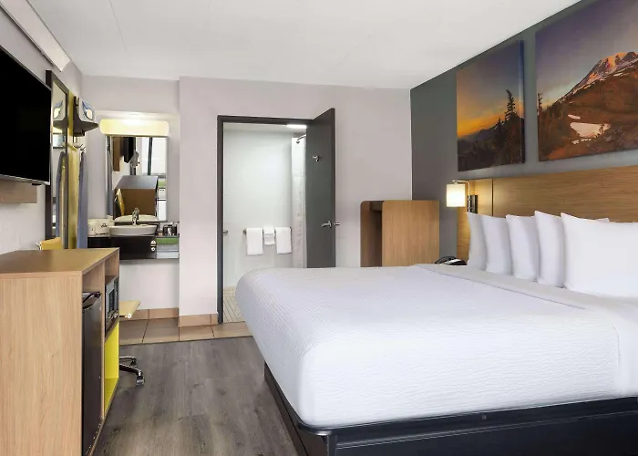Days By Wyndham Worthington Hotel